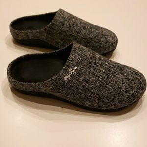 Ergofoot women's size 41 indoor/outdoor slippers